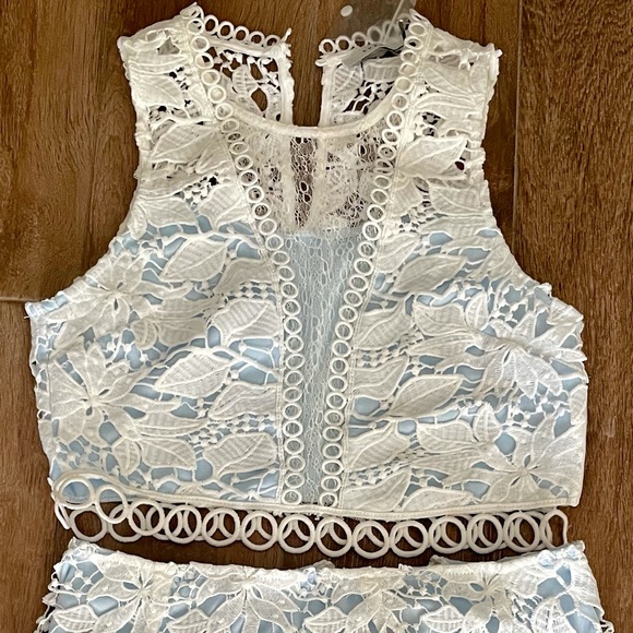 LUSH Baby Blue and White Lace Skirt and crop top! New. - Picture 5 of 13
